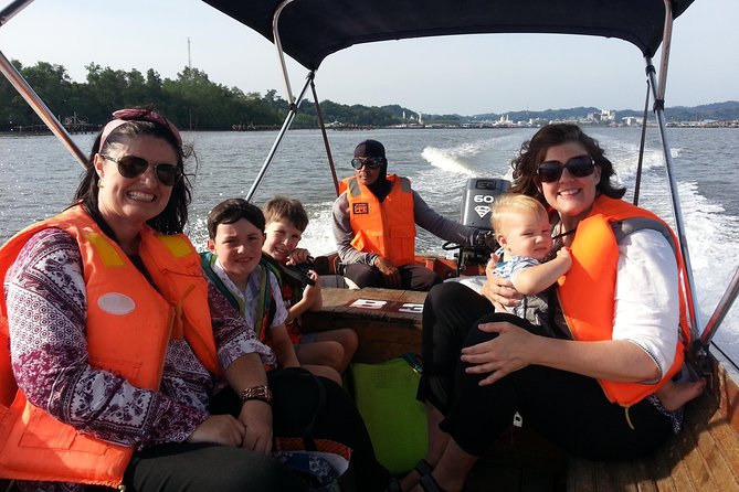 Private Bandar Highlight, Water Village & Proboscis Monkey Tour - Tour Inclusions and Amenities