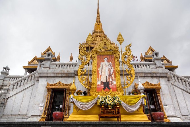 Private Bangkok Customizable Cultural Walking Tour With Wat Pho & Temple of Dawn - Local Culture Immersion