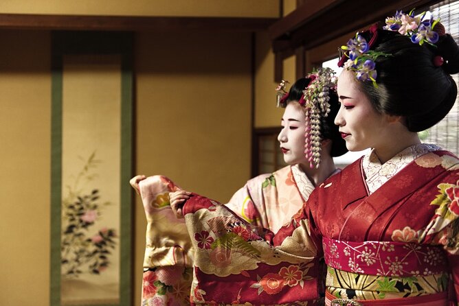 Private Banquet With Maiko and Geiko After Dinner - Exploring Kyotos Geisha Culture