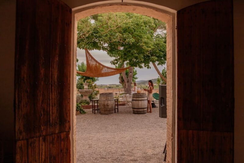 PRIVATE Barcelona: Penedès 3 Wine Tastings + 3-Course Lunch - Dining Experience
