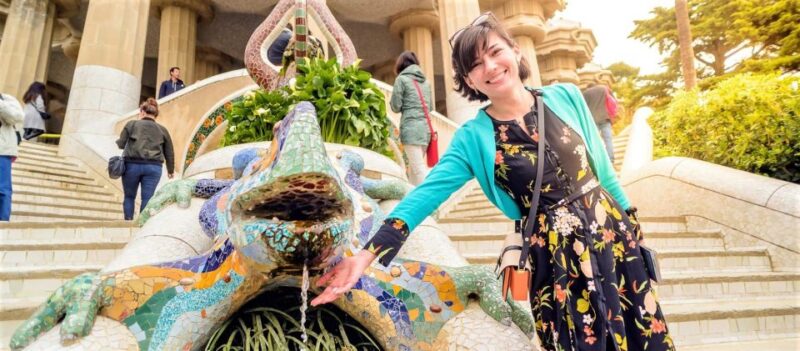 Private Barcelona Tour: Explore Gaudí and the Gothic Quarter - Specialized Private Guide