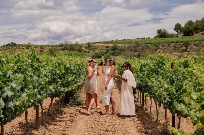 PRIVATE Barcelona:Penedès Horse Riding+2 Wine Tastings+Tapas - Winery Sustainability