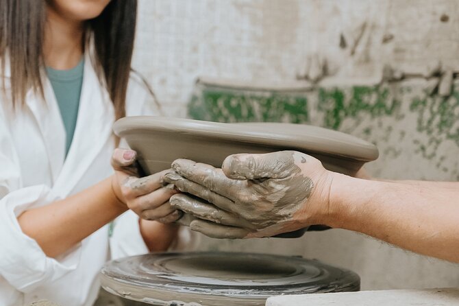 Private Basic Course in Apulian Ceramics in a Farmhouse - Meeting and Transportation Details