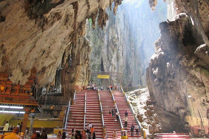 Private Batu Caves, National Mosque & Religious Tour With Bana Leaf Lunch - Savoring Bana Leaf Lunch