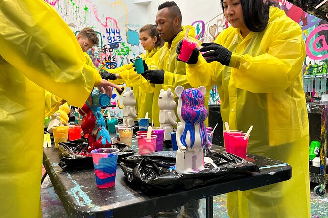 Private Bear Painting Class in Chicago - Making the Most of Your Group Experience
