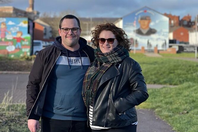 Private Belfast Mural & Giants Causeway Tour From Belfast (2 in 1) - Accessibility and Participation