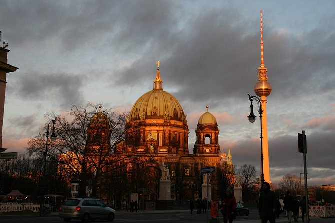 Private Berlin 2hr Express Tour - Meeting and Pickup
