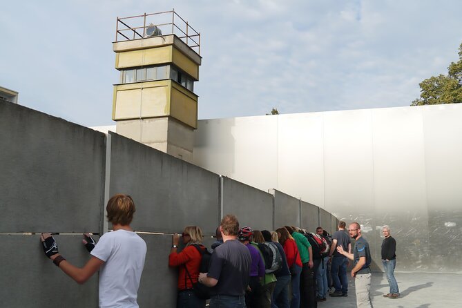 Private Berlin Wall and Third Reich History 3-Hour Bike Tour - Language Options