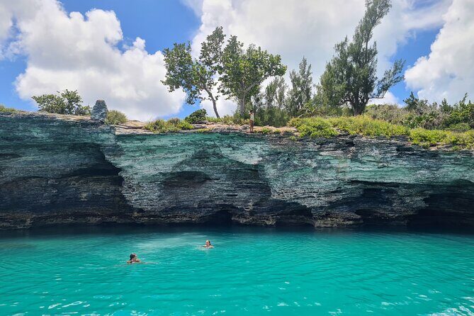 Private Bermuda Boat Charter Cliff Jumping, Islands & Sightseeing - FAQ