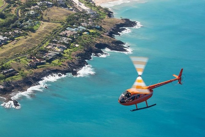 Private Big Island Experience: 3 of 4 Window Seats - Narration of Terrain and Landmarks