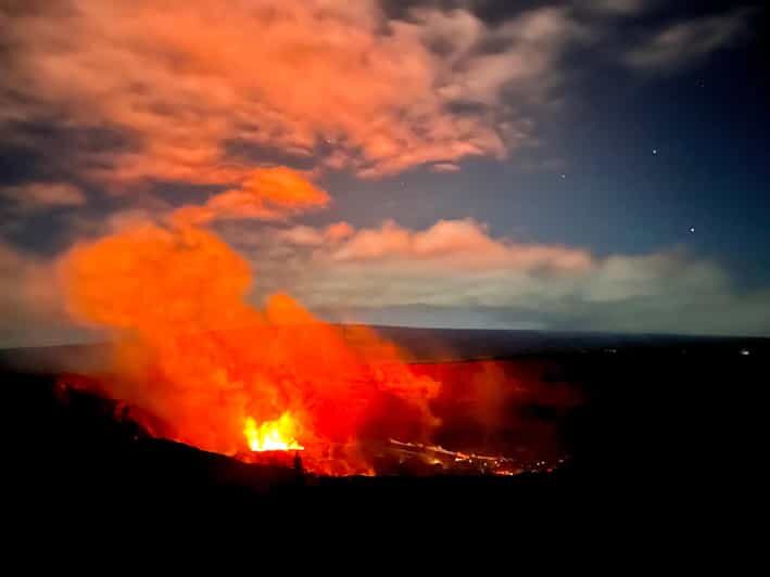Private Big Island Tour:Coffee, Beaches,Volcanos & Waterfall - An Introduction to the Big Island Private Tour