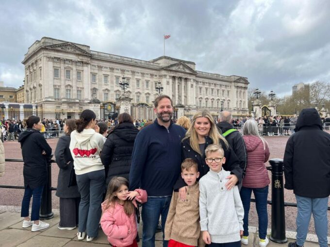 Private Big Sights London Taxi Tour With a Local Guide - Booking and Payment