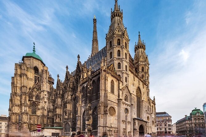 Private Bike Tour of Vienna Top Attractions & Nature - Customized Tour Experience
