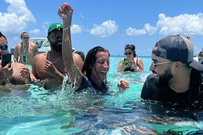 Private Boat Charter in Cayman Islands - Meeting and Pickup Logistics
