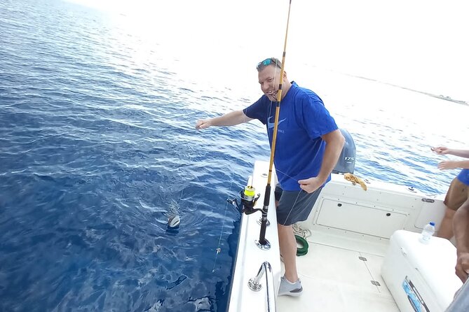 Private Boat Charter With Captain in Nassau and Rose Island - Sail Around Nassau
