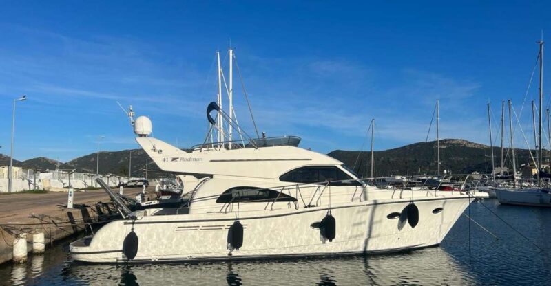 Private Boat Coastline Day Trip - 8-Hour Private Boat Excursion