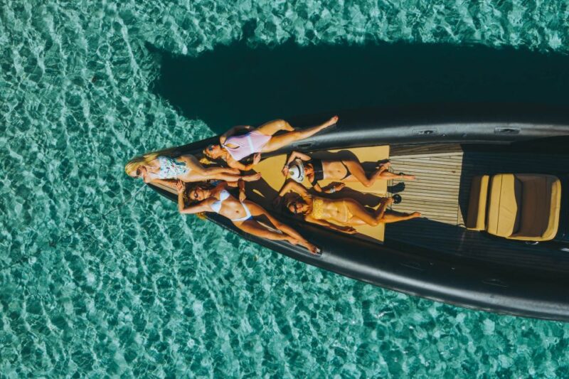 Private Boat Cruise to Delos & Rhenia Islands - Beverages, Fruit, and Snacks Included