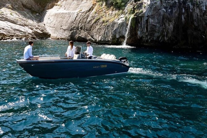 Private Boat Excursion From Sorrento to Capri and Faraglioni - Meeting and Accessibility