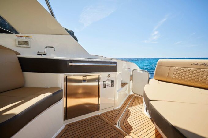 Private Boat Experience - Experienced Skipper and Guide