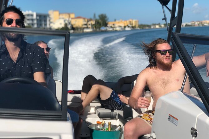 Private Boat: Island Cruise and Dolphins - Meeting and End Points