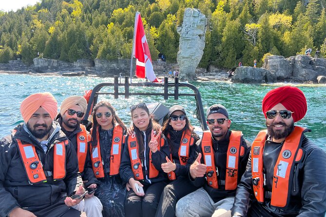 Private Boat Tour at Fathom Five National Marine Park - Cruising Past the Islands