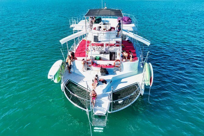 Private Boat Tour ChicaFUN1 Waterslides 65 Yacht [All Inclusive] - Activity Duration and Itinerary