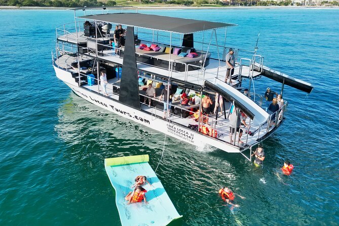 Private Boat Tour ChicaFUN2 Waterslides 55 Yacht [All Inclusive] - Inclusions