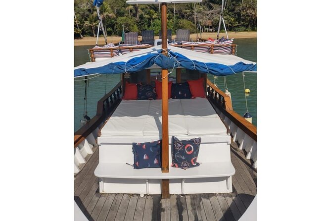 Private Boat Tour - Explore the Coastline