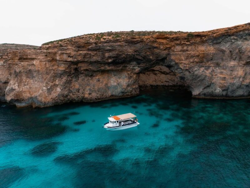 Private Boat Tour Experience With Blue Lagoon and Comino - Languages and Accessibility