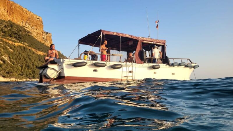 Private Boat Tour in the Calanques W/ Tasting & Swimming - Itinerary and Experience