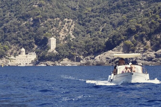 Private Boat Tour in the Tigullio and in the Portofino Area - Tour Suitability and Accessibility