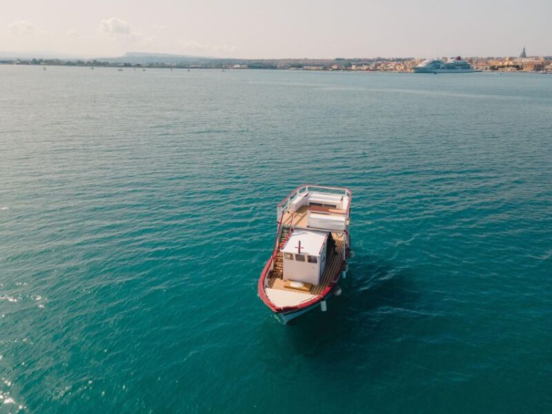 Private Boat Tour of the Island of Ortigia With Aperitif - Guided Boat Tour