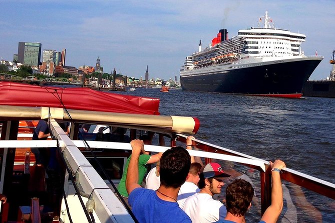 PRIVATE BOAT TOUR Through the Port of Hamburg - Pricing and Booking Details