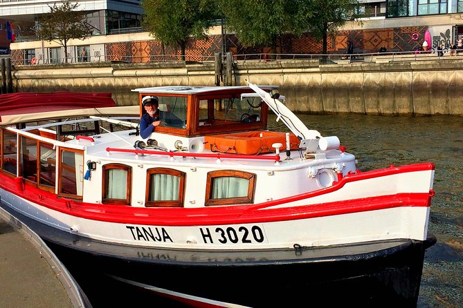 PRIVATE BOAT TOUR Through the Port of Hamburg - Customer Feedback and Response