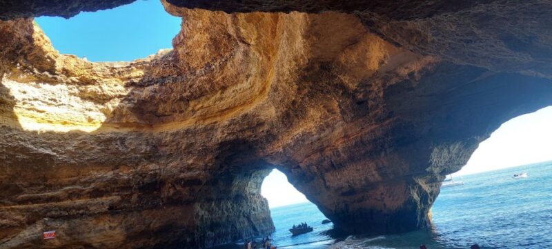 Private Boat Tour to Benagil Caves - Tour Duration and Language Options