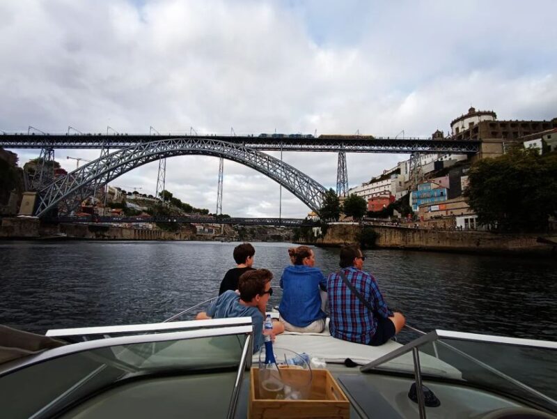 Private Boat Tour to Ponte D. Luís 1h, Group Price up to 6px - Itinerary Highlights