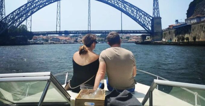 Private Boat Tour to Ponte D. Luís 1h, Group Price up to 6px - Meeting Point