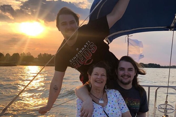 Private Boat Tour to Rio De La Plata and Delta El Tigre With Wine on Board - Navigating the Rio De La Plata
