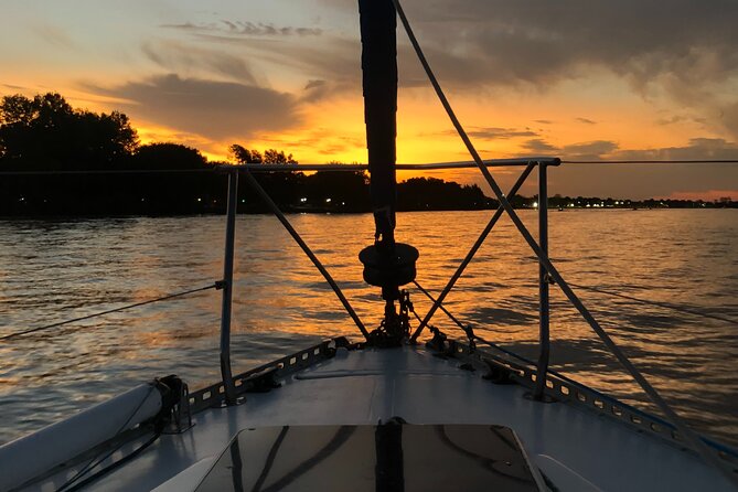 Private Boat Tour to Rio De La Plata and Delta El Tigre With Wine on Board - Exploring the Delta El Tigre