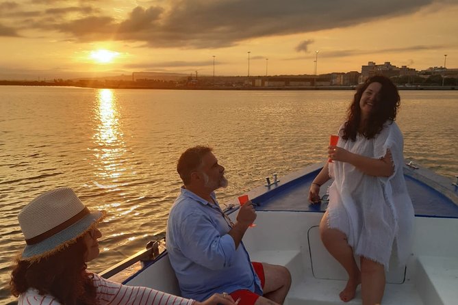 Private Boat Tour With Prosecco - Key Points