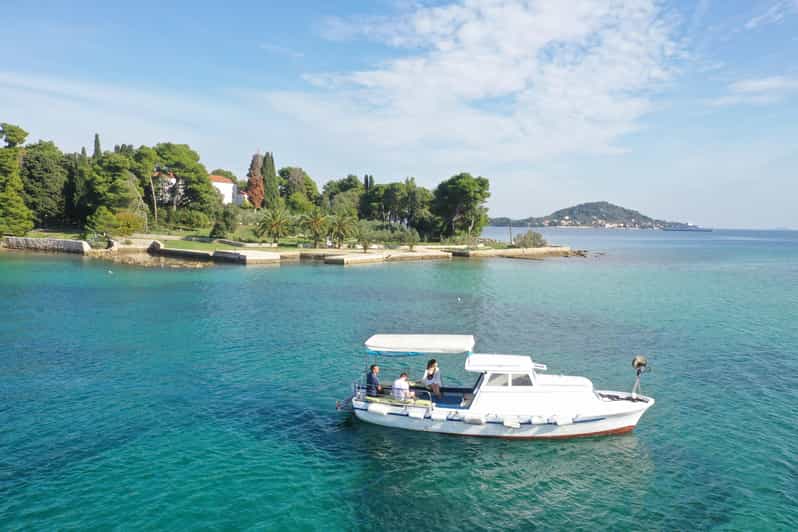 Private Boat Tour With Refreshing Drinks Zadar - Boat and Amenities