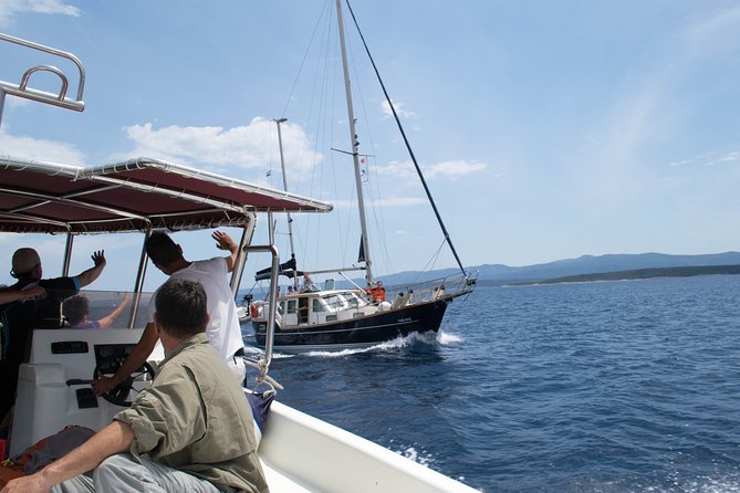 Private Boat Transfer Split - Hvar - Boat Amenities and Features