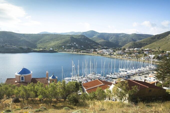 Private Boat Trip to Kea and Kythnos Islands From Athens - Onboard Amenities