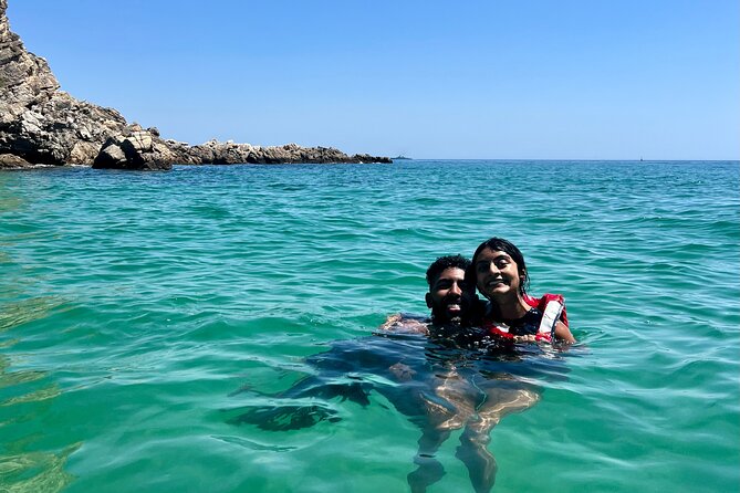 Private Boat Trip to the Secret Beaches of Arrábida and Caves - Logistics and Meeting Details