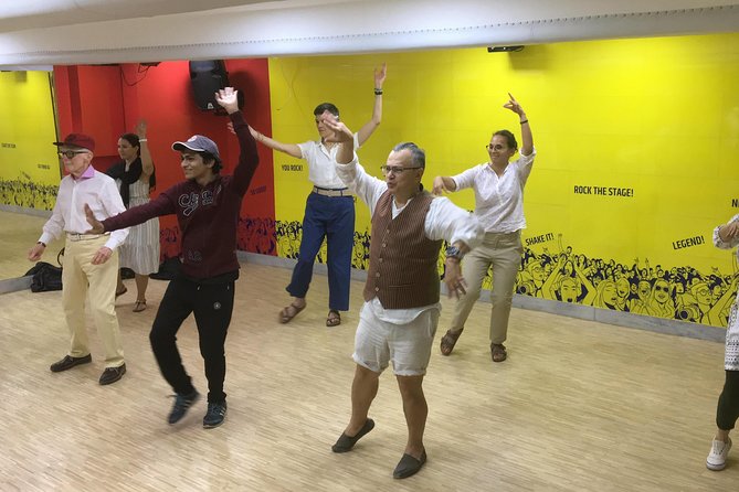 Private Bollywood Dance Workshop Inclusive of Guide, Studio Fees and Transport - Getting to the Workshop