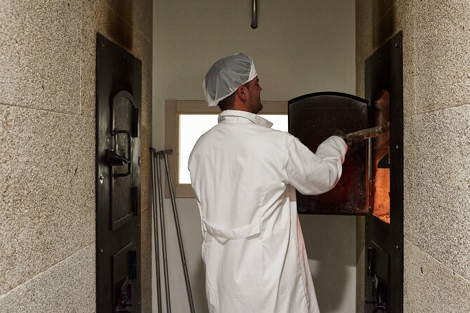 Private Bread Making Experience With Tasting Included in Ourense - Booking Details
