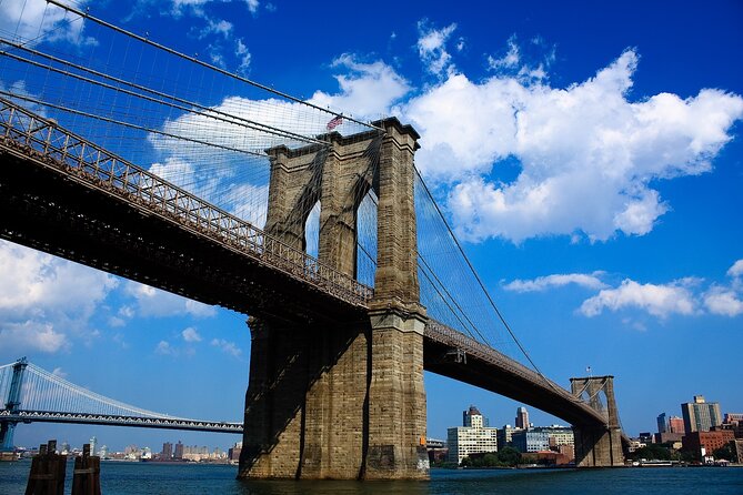 Private Brooklyn Bridge Tour With a Local - Knowledgeable Local Guides