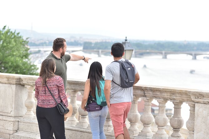 Private Buda Castle Walking Tour With Cake and Matthias Church - Customer Reviews and Ratings