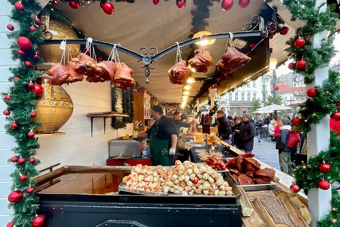 Private Budapest Christmas Market Tour With Chimney Cake & Mulled Wine - Inclusions and Exclusions