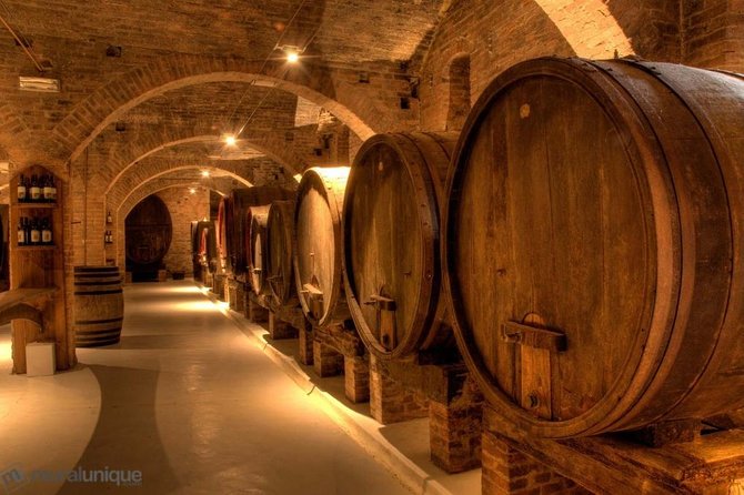 Private Budapest Sightseeing Tour Including Etyek Wine Tour With Lunch - Transitioning to the Etyek Wine Region
